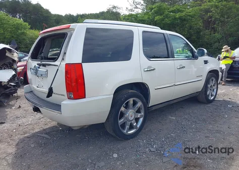 2010 Cadillac Escalade Premium из США, поврежденный, VIN 1GYUCCEF5AR268699